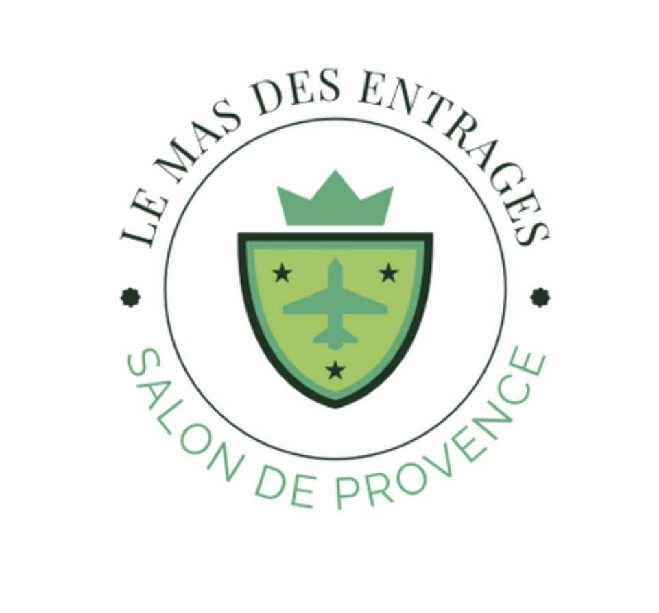 La Clef Des Champs Au Mas Des Entrages Campsite