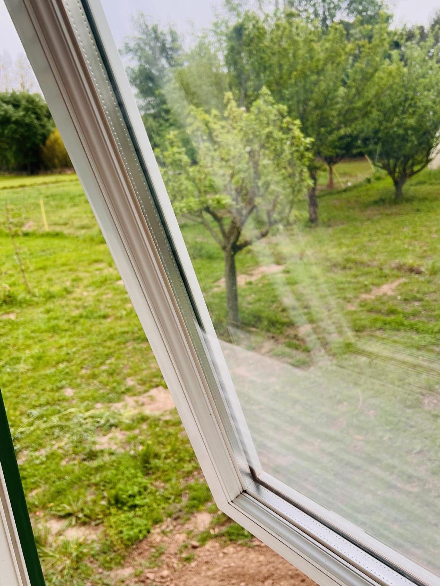 La Clef Des Champs Au Mas Des Entrages Campsite *